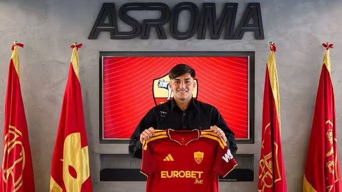 Rasman: Santyago Kastro «Roma» futbolchisiga aylandi
