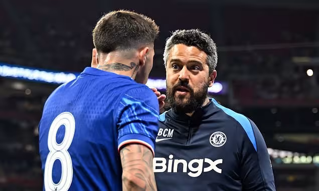 Bernardo Kuéva Xabi Alonso murabbiylar shtabiga kirmaydi