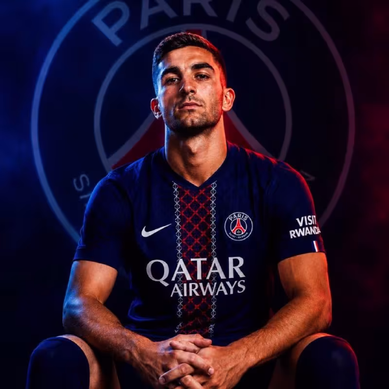 PSJ Ferran Torres bilan muzokaralar olib bormoqda