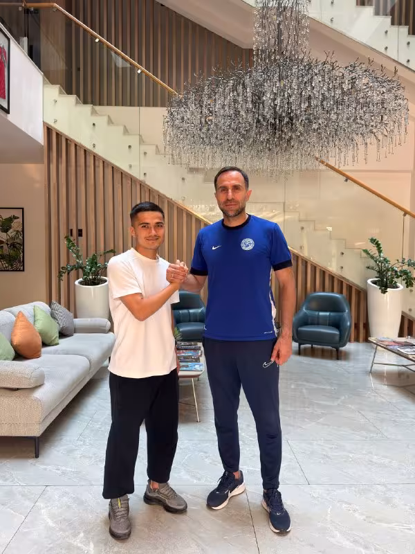 Jasurbek Jaloliddinov «Navbahor» futbolchisiga aylandi