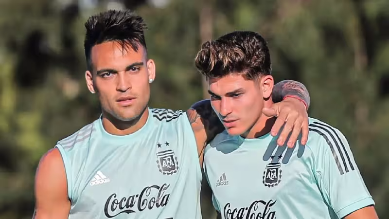 «Barselona» Xulian Alvaresdan voz kechdi