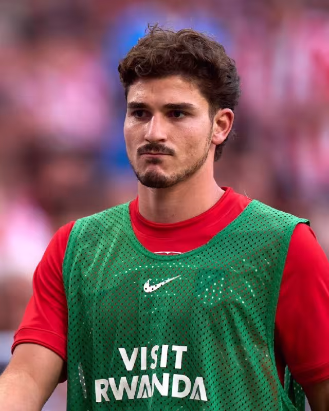 Barcelona Julian Alvarez transferi ustida ishlamoqda