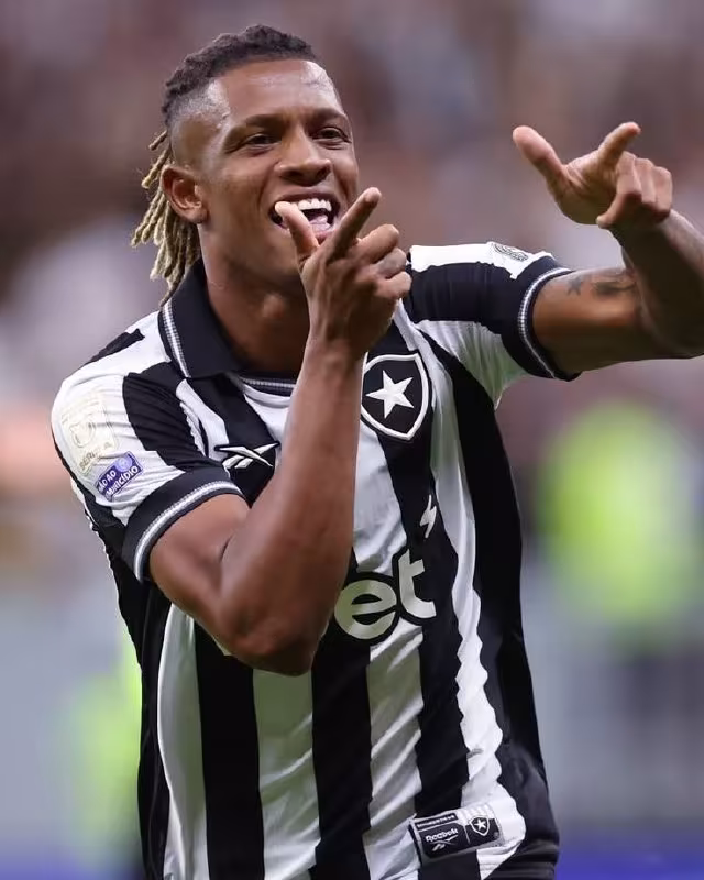 Danilo Santos uchun kurash: Atalanta va Kristal Pelas