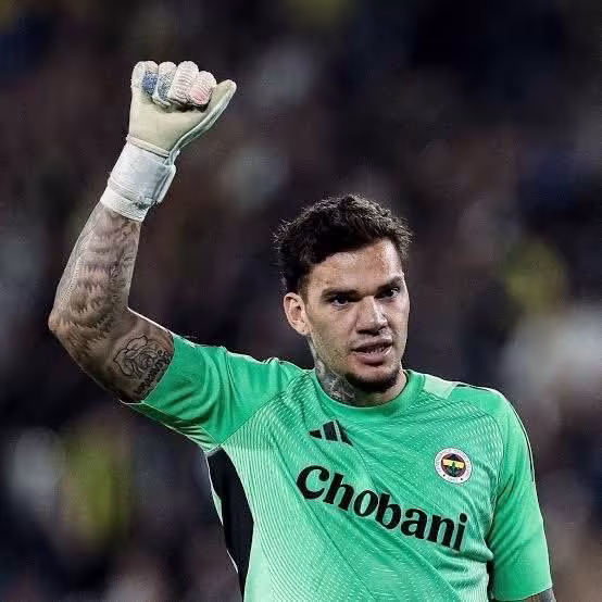 Ederson Saudi Arabiston klublari nishonida
