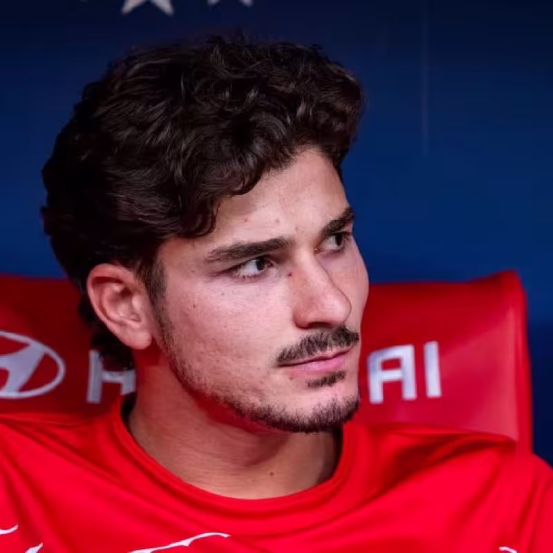 Barcelona Julian Alvarez transferi amalga oshmasa, yangi hujumchi sotib olmaydi