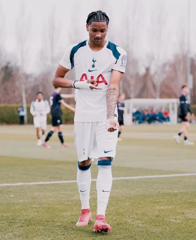 Tayan Tompson «Tottenxem»da nima uchun imkoniyat olmadi?