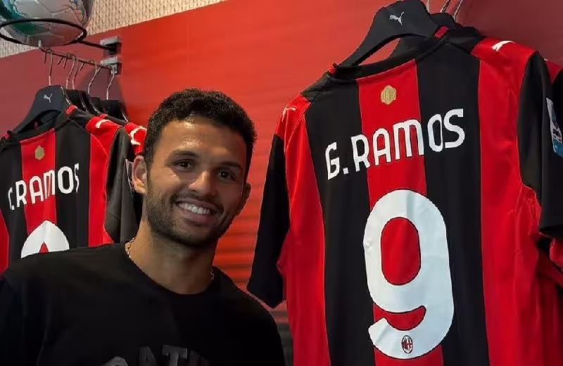 Milan yozgi transferlar oynasidagi faoliyatini sarhisob qildi
