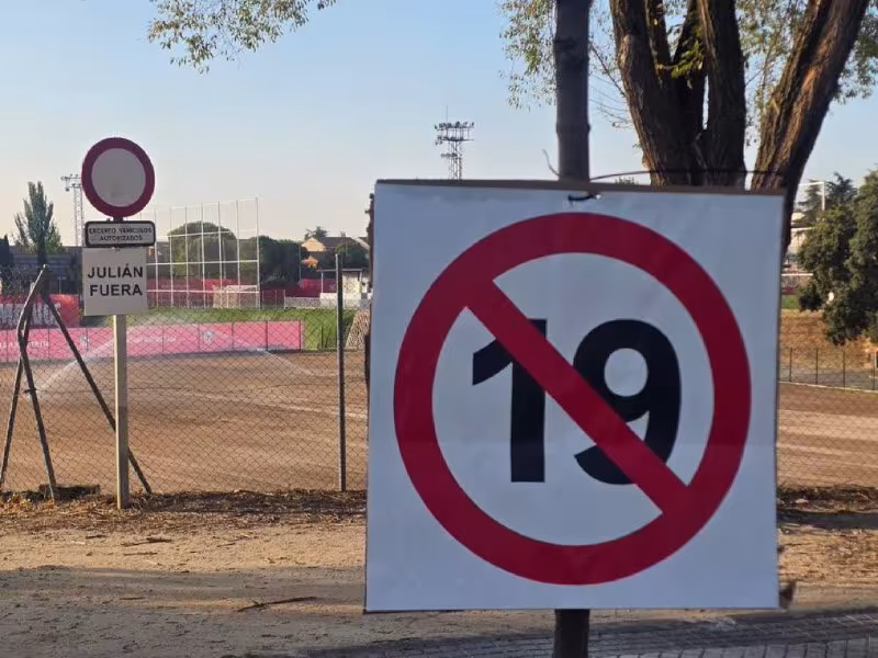 Atletiko Madrid mashg'ulot bazasi yaqinidagi plakatlar olib tashlandi