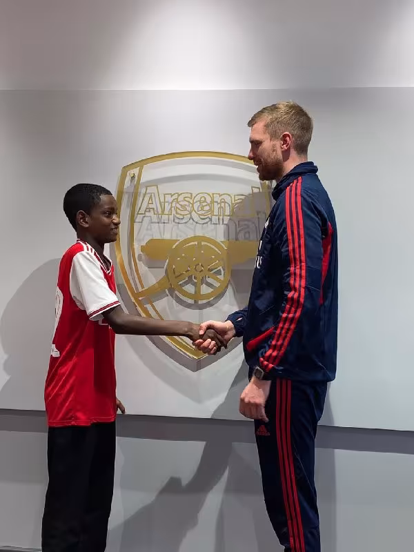 Per Mertesacker Ayden Xevenning himoya chizig'iga o'tishiga qanday ta'sir qilgan?