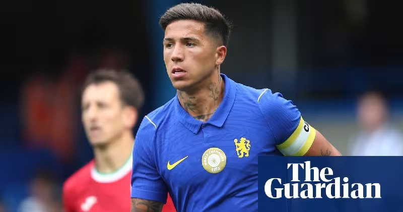 Chelsi Enzo Fernandes sotilsa, yangi nomzodlarni ko'rib chiqmoqda