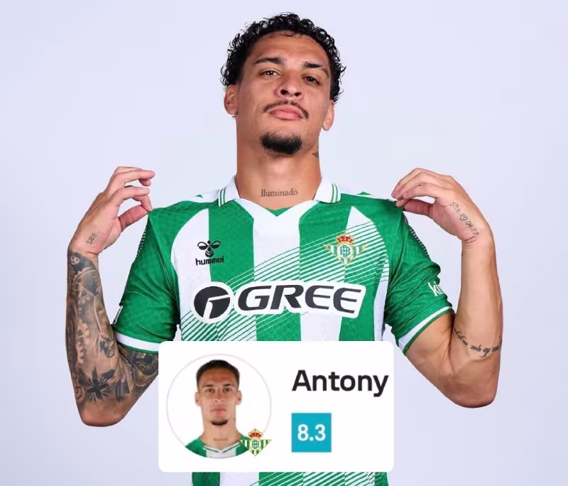Antoni ajoyib sport formasini namoyish etmoqda