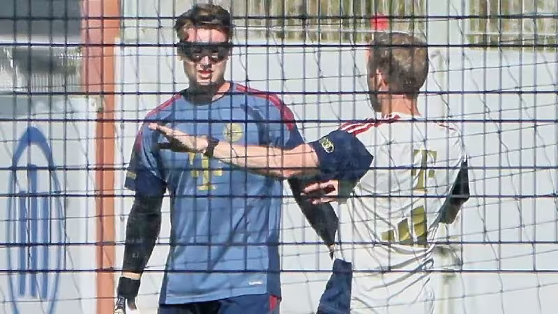 Jonas Urbig dam olish kunida ham mashg'ulot o'tkazdi