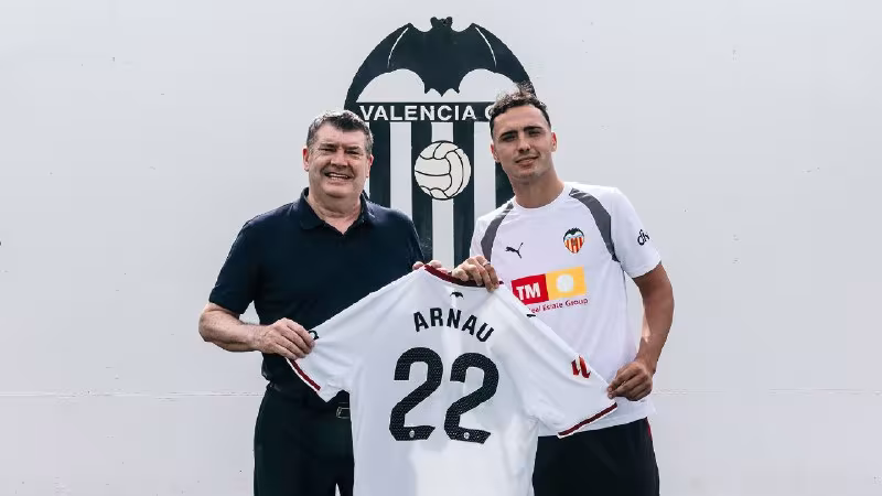 Arnau Martines «Valensiya» futbolchisiga aylandi