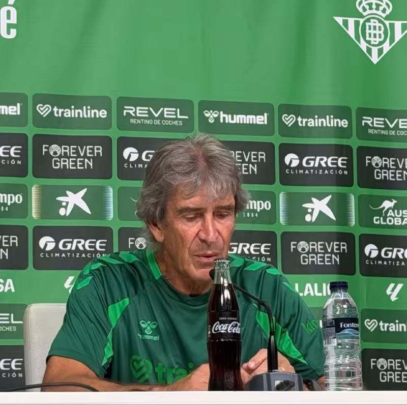 Manuel Pellegrini: Diego Conde bir yarim oyga safdan chiqdi