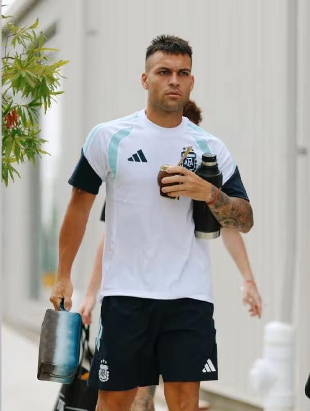 Jerar Romero: Deku Lautaro Martinesning agenti bilan uchrashdi