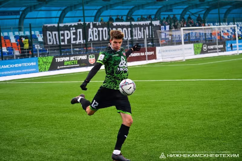 Xorazm yangi futbolchilar bilan shartnoma imzoladi