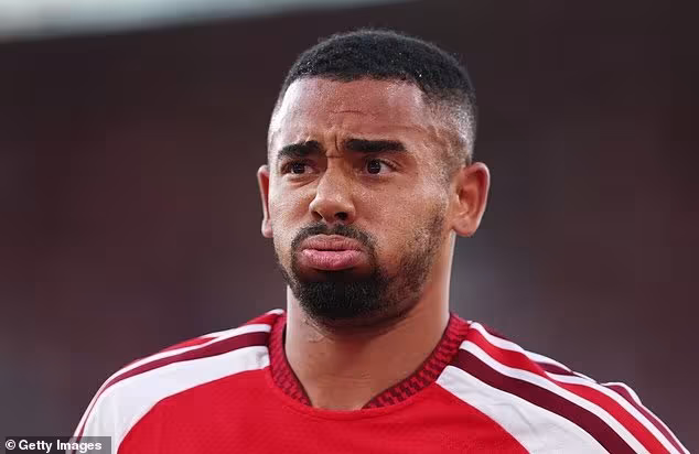 Arsenal moliyaviy sabablarga ko'ra o'yinchilarini sotishga majbur