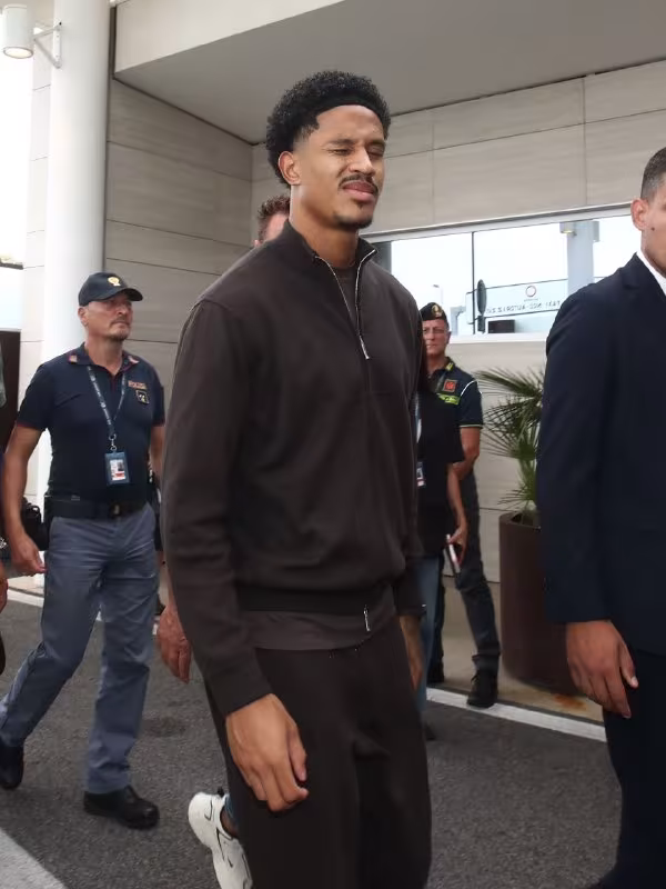 Roma Jayden Oosterwolde transferi bo'yicha yakuniy qarorni ertaga qabul qiladi
