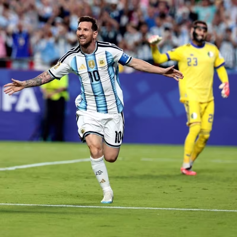Erling Xoland: Messi aqlbovar qilmas darajada zo'r