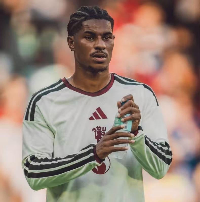 Barselona Markus Reshford transferini ko'rib chiqmoqda