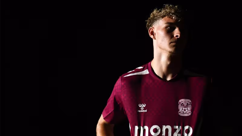Karl Rashvort «Koventri» futbolchisiga aylandi