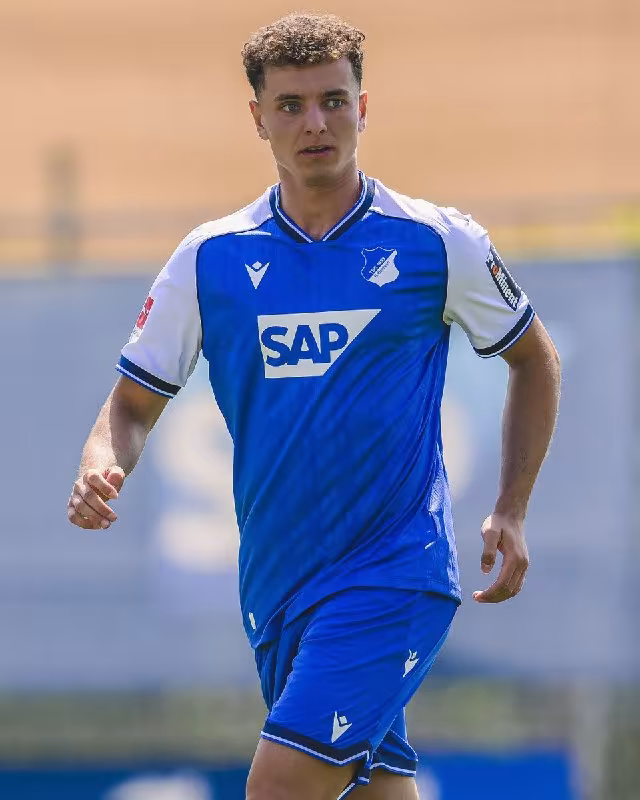 Fisnik Asllani "Hoffenheim"da qoladi