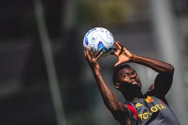 Ndika yangi mavsum oldidan o'z fikrlari bilan o'rtoqlashdi