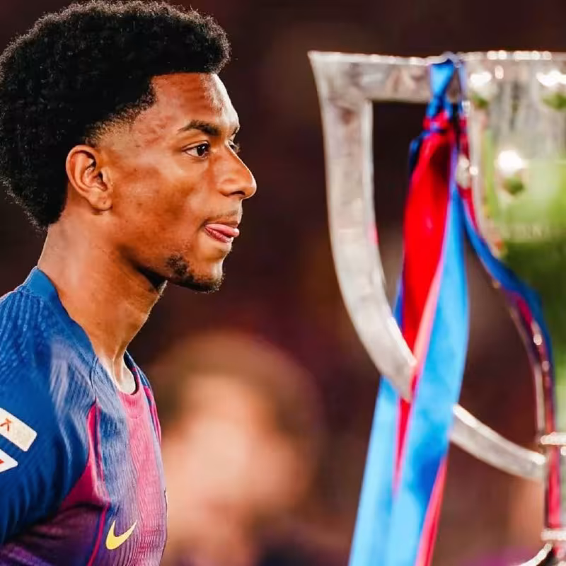 Fabrisio Romano: «Manchester Yunayted» Alexandro Balde agentlari bilan muzokara o'tkazdi