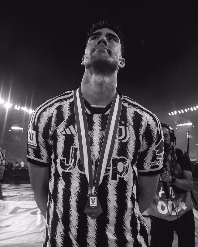 Dushan Vlaxovich «Yuventus» bilan xayrlashdi
