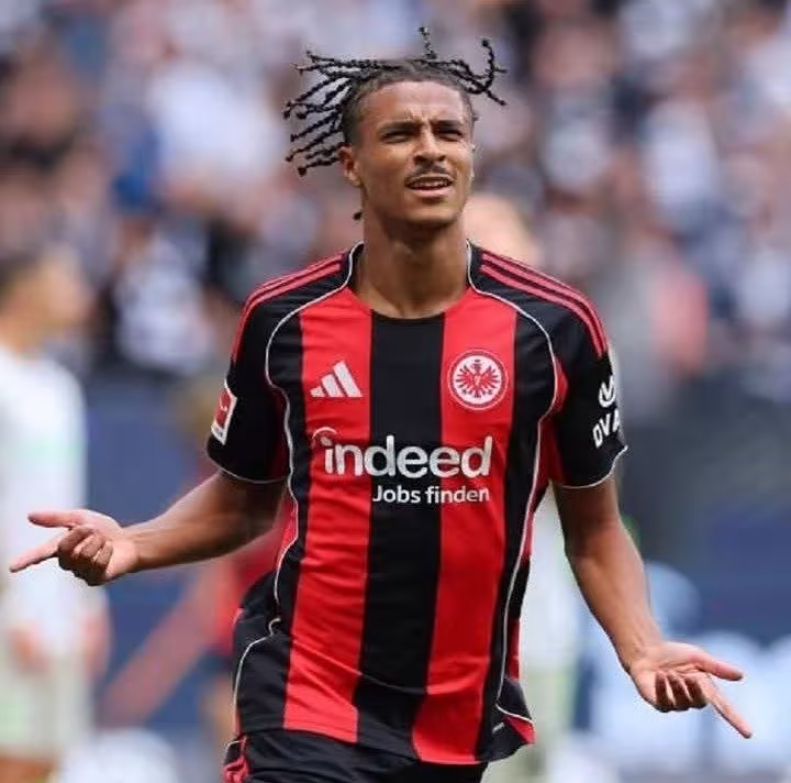Everton Frankfurt futbolchisiga qiziqish bildirmoqda