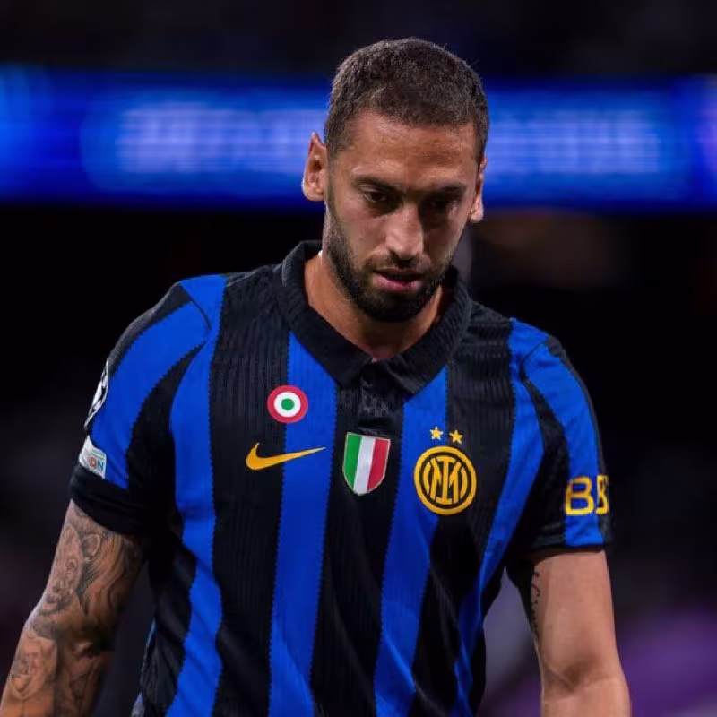 Juventus Hakan Chalxanog'lu transferiga qiziqish bildirmoqda