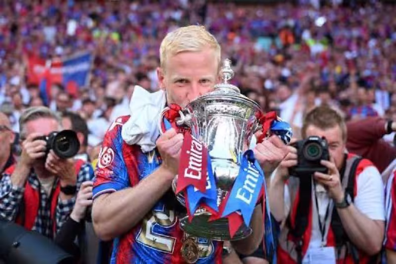 Burnley Will Xyuzni ijaraga olmoqchi
