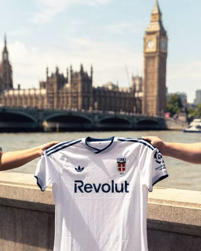 Komo adidas bilan hamkorlikni to'xtatishi mumkin