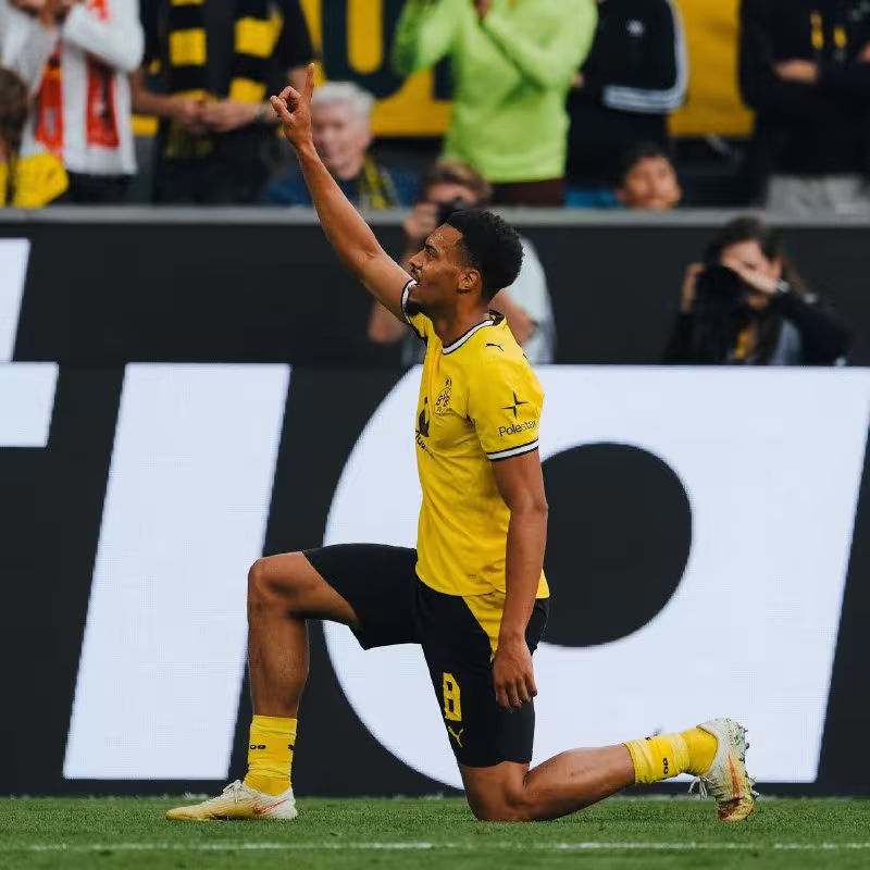 Borussiya Dortmund Paderbornni mag'lub etdi