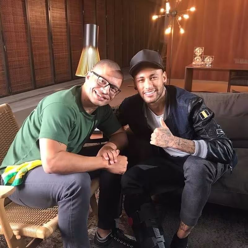 Neymar: "Mening birinchi libosim Fenerbahche formasi edi"