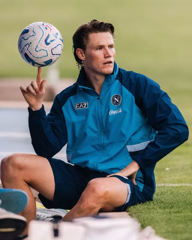 Scott McTominay va Napoli o'rtasidagi muzokaralar qiyin kechmoqda