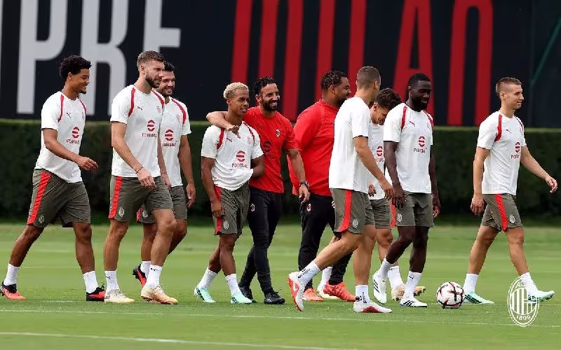 Milan Yevropa ligasi doirasida Benfika bilan to'qnash keladi