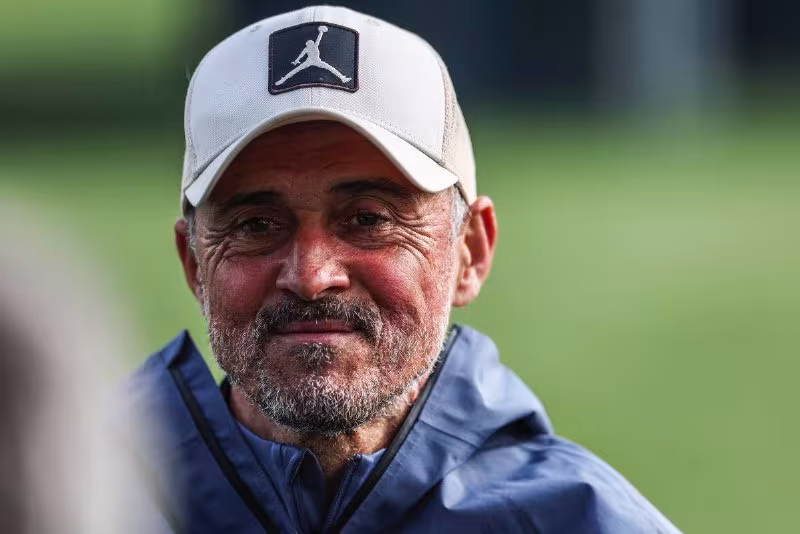 Luis Enrike: «Oltin to'p» PSJ futbolchisiga nasib etishi kerak
