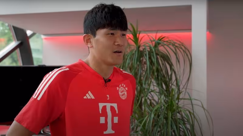 Kim Min Je "Milan" nishonida