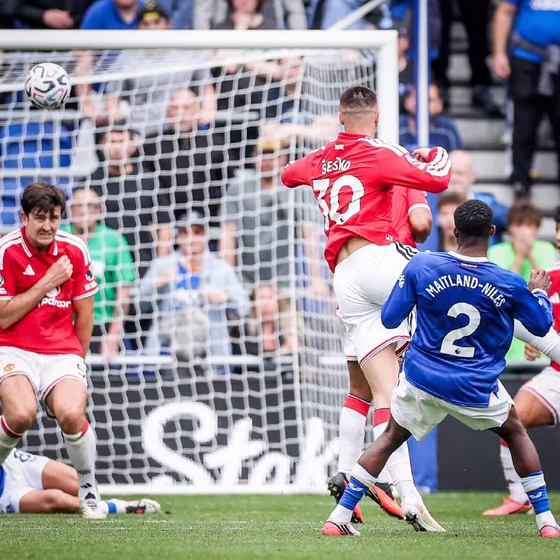 Everton 2:2 Manchester United: Eynsli Meytland-Naylz gol urdi
