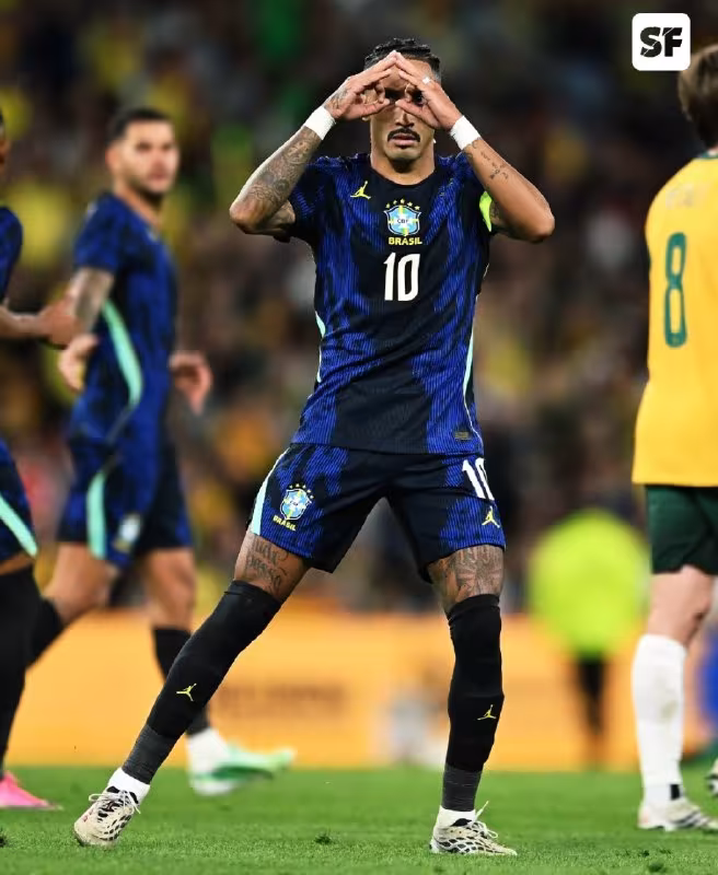 Rafinya Braziliya terma jamoasi safida jarohat oldi