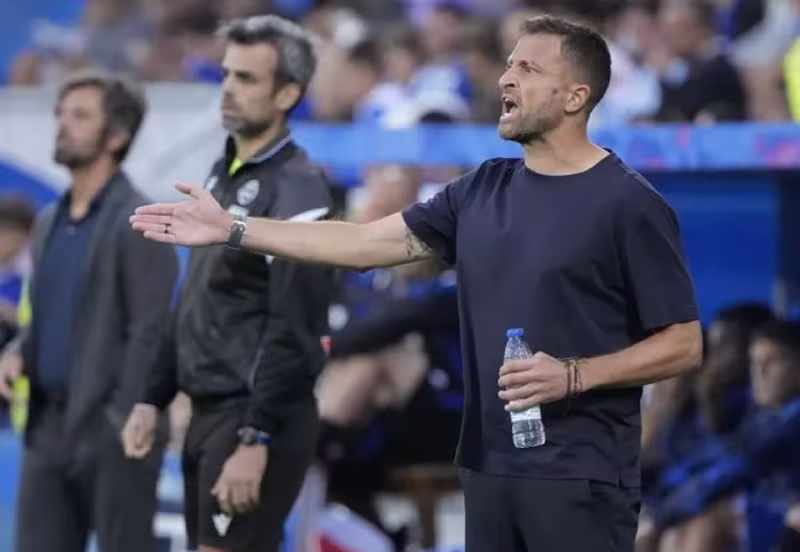 Valencia yangi bosh murabbiy tayinlash muddatini belgilab oldi