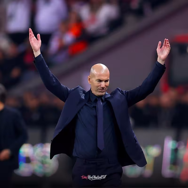 Zinedin Zidan Fransiya terma jamoasidagi debyutini g'alaba bilan boshladi
