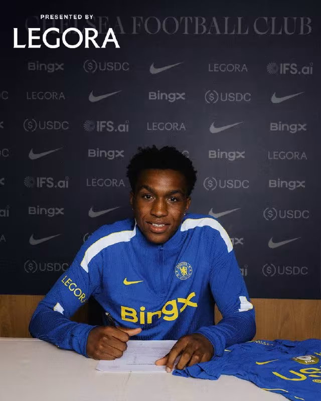 Onest Axanor «Chelsi» futbolchisiga aylandi