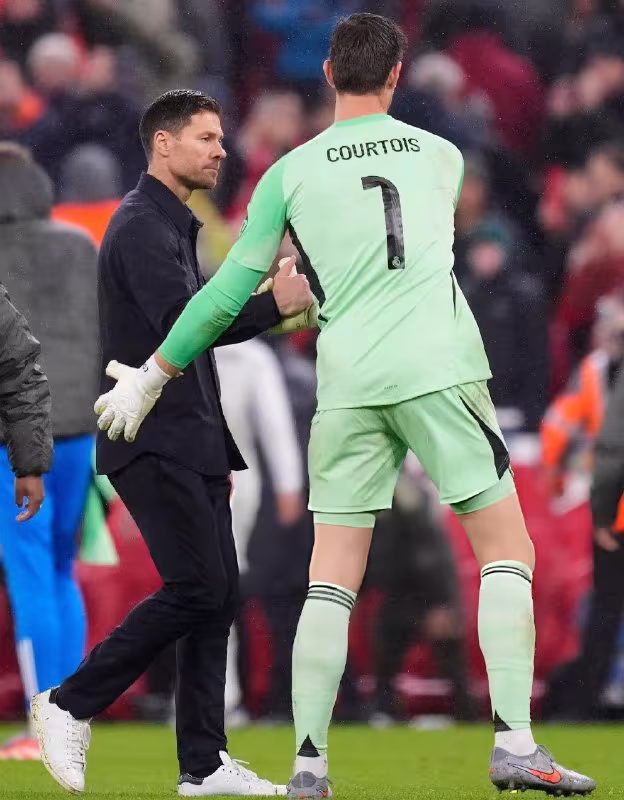 Tibo Kurtua Xabi Alonso haqida fikr bildirdi