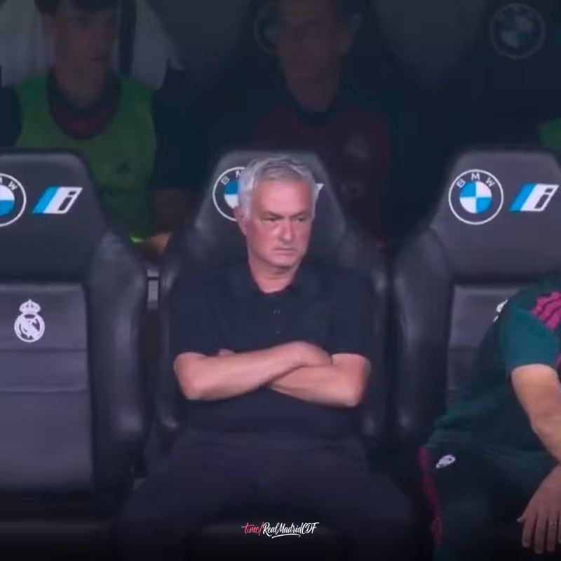 Joze Mourinyoning jamoasi to'rtinchi golni urganidagi munosabati
