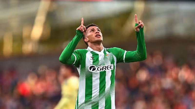 Deossa «Betis»da o'zini ko'rsatmoqda