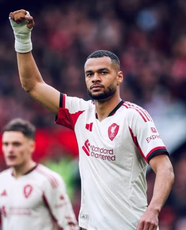 «Tottenxem» niderlandlik futbolchini o'z safiga qo'shib olmoqchi