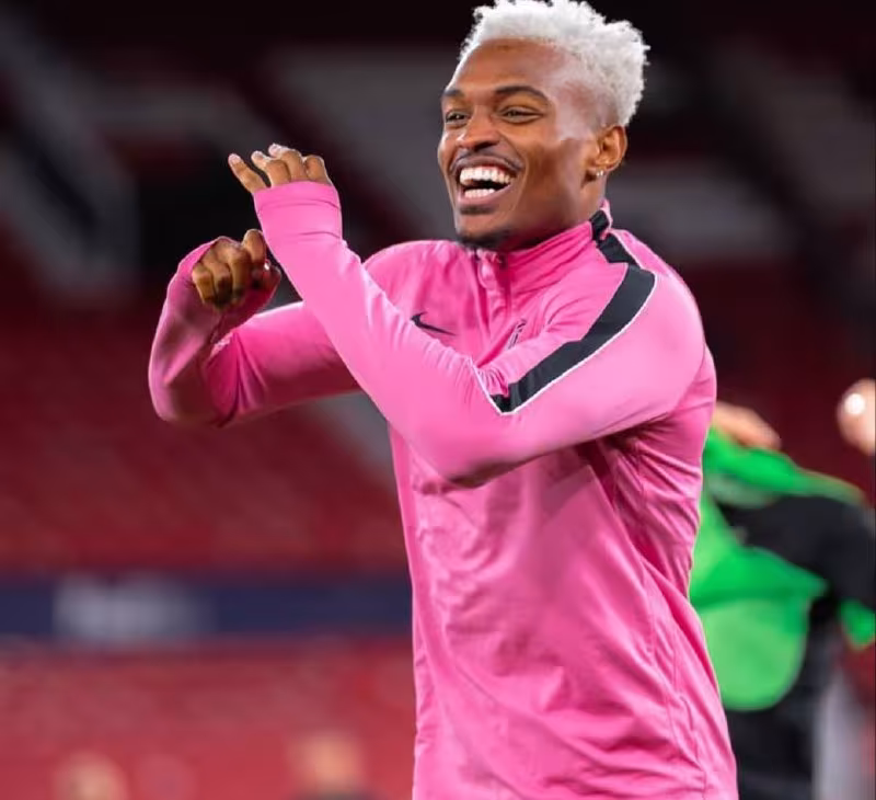 Joy-Lens Mikels «Manchester Yunayted»ga qarshi o'yin haqida gapirdi