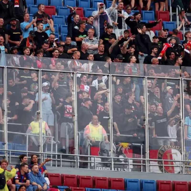 UEFA «Feyenoord» klubini jarimaga tortdi
